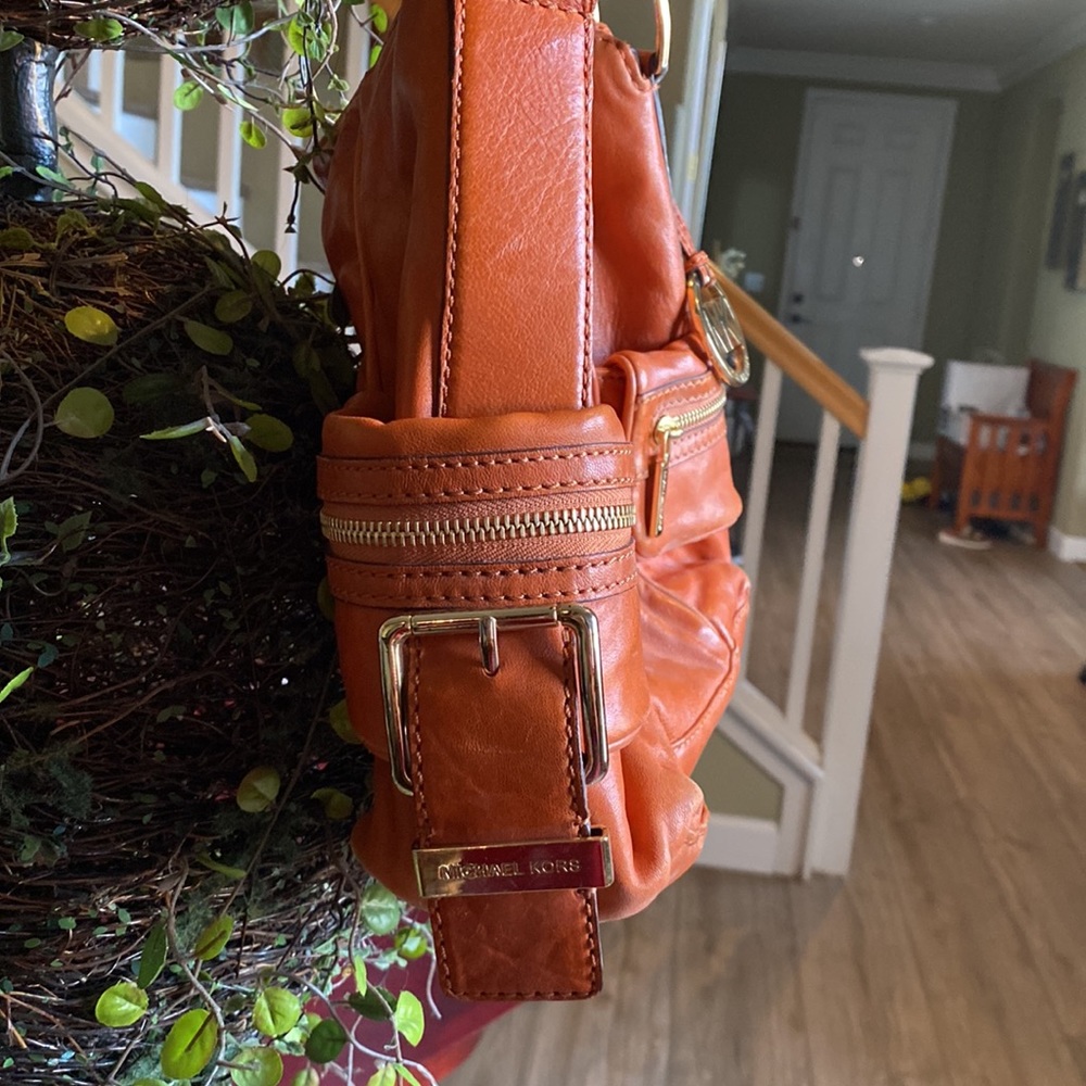 👜MICHAEL KORS Leather Collection - Burnt Orange Shoulder Bag - Picture 5 of 13